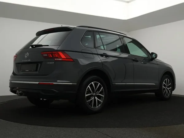 Volkswagen Tiguan (2022) — foto 26 van 29