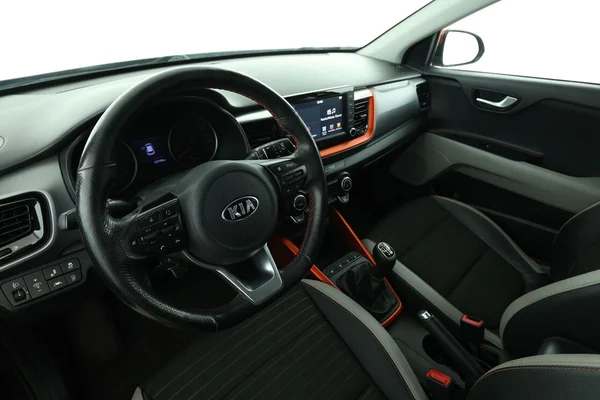Kia Stonic (2018) — foto 2 van 16