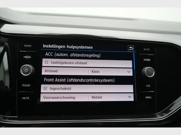 VOLKSWAGEN T-Cross (2019) — foto 18 van 22