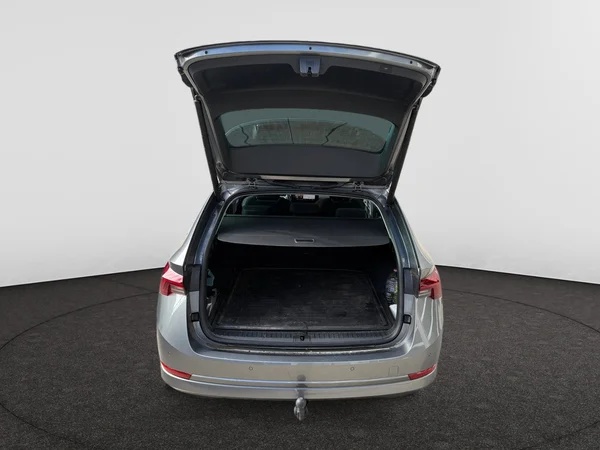 SKODA Octavia Combi (2024) — foto 19 van 22