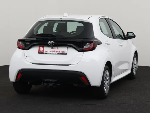 TOYOTA Yaris (2023) — foto 19 van 25