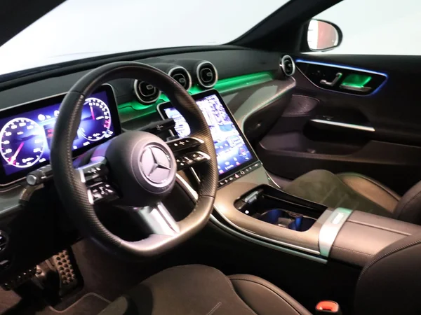 Mercedes-Benz C-Klasse (2025) — foto 11 van 21