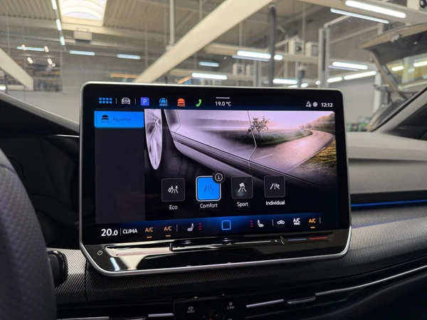 VOLKSWAGEN Golf VIII (2026) — foto 4 van 21