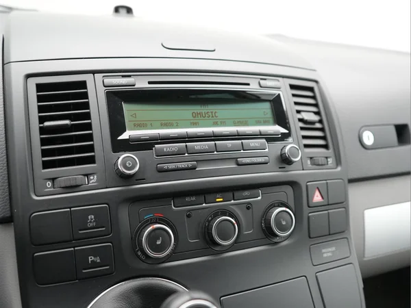 VOLKSWAGEN Multivan T5 Lwb Dsl (2011) — foto 20 van 29
