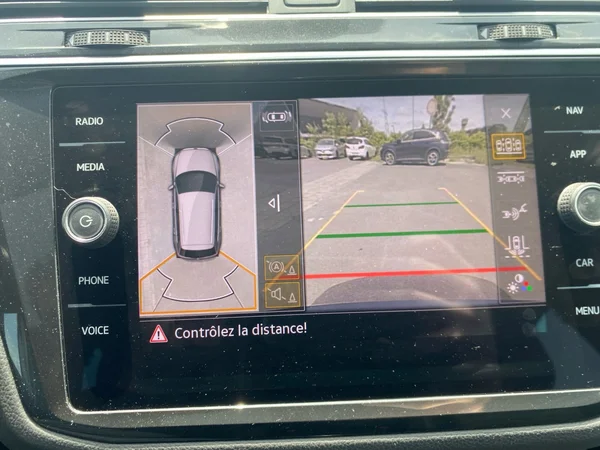 VOLKSWAGEN Tiguan (2023) — foto 11 van 19
