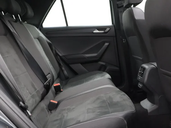 Volkswagen T-Roc (2023) — foto 25 van 28