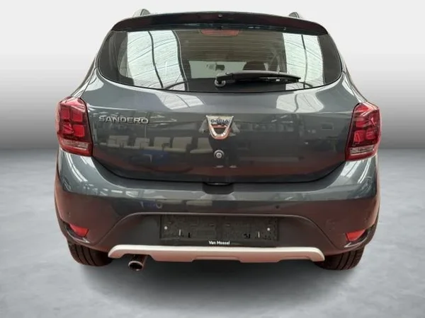 Dacia Sandero Stepway (2018) — foto 14 van 17