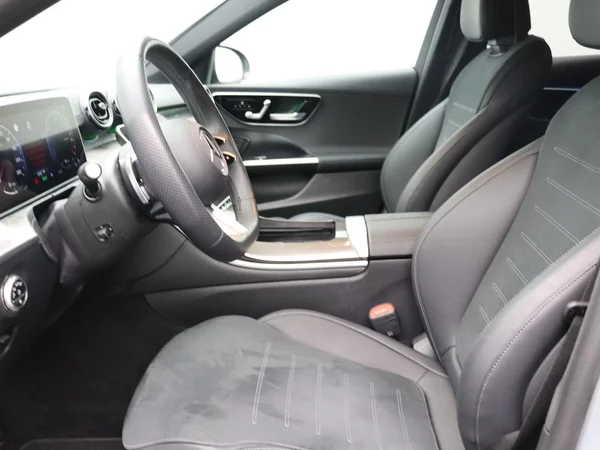 Mercedes-Benz C-Klasse (2025) — foto 5 van 21