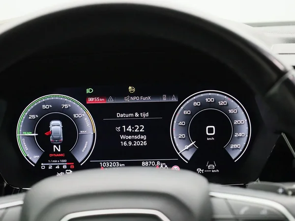 Audi A3 (2022) — foto 2 van 43