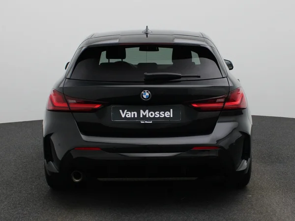 BMW 1 Reeks (2022) — foto 36 van 40