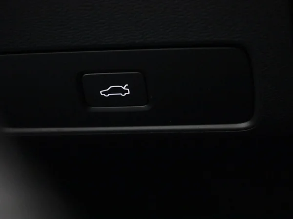 Volvo XC40 (2023) — foto 19 van 42