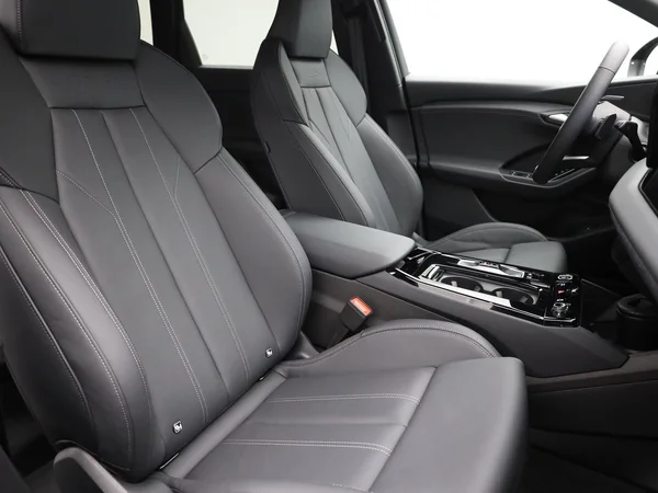 AUDI Q6 e-tron (2026) — foto 22 van 27