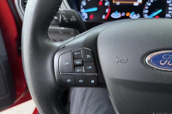 Ford Focus Clipper (2022) — foto 6 van 19
