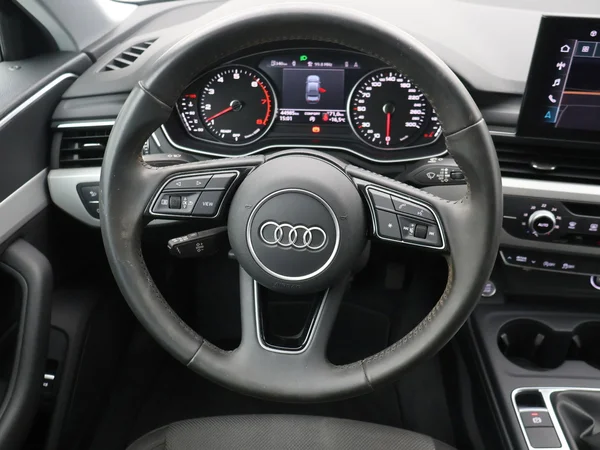AUDI A4 (2020) — foto 7 van 25