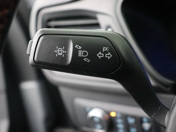 FORD Kuga (2022) — foto 16 van 28