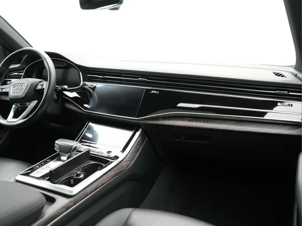 AUDI Q8 Dsl (2019) — foto 11 van 29
