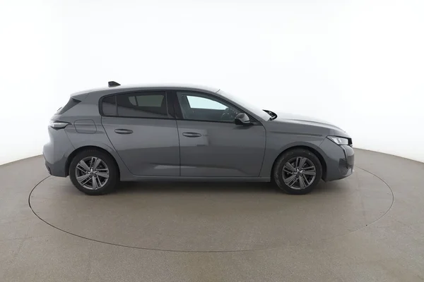 Peugeot 308 (2023) — foto 13 van 16