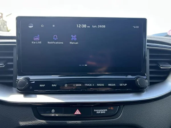 KIA XCeed (2024) — foto 18 van 35