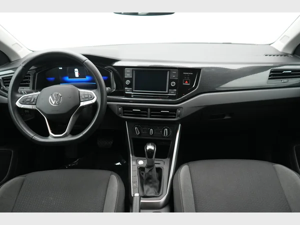 VOLKSWAGEN Polo (2023) — foto 17 van 25