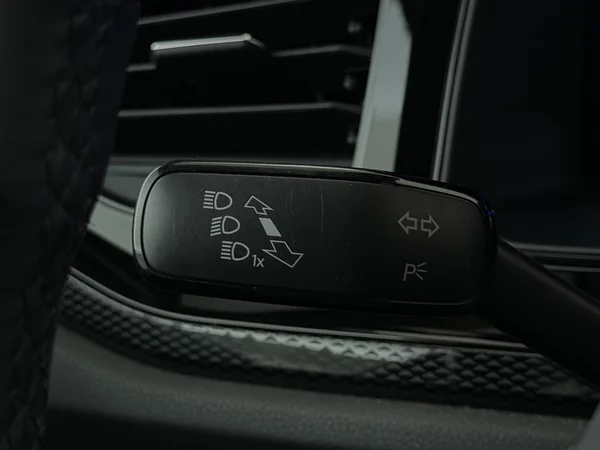 VOLKSWAGEN Polo (2022) — foto 15 van 27