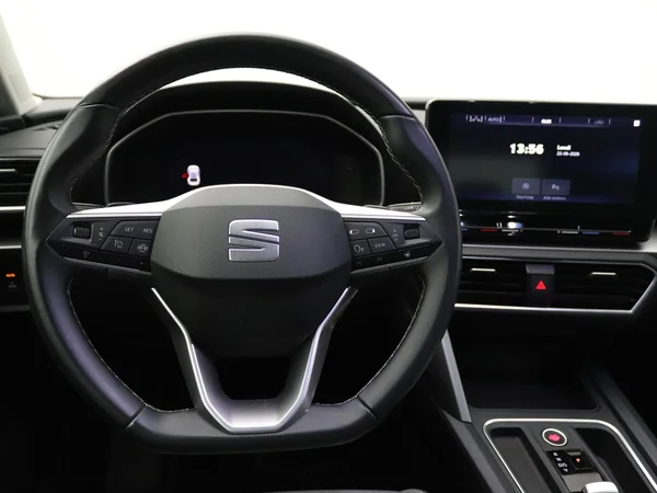 SEAT Leon (2024) — foto 3 van 17