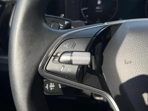SKODA Kodiaq (2024) — foto 3 van 22