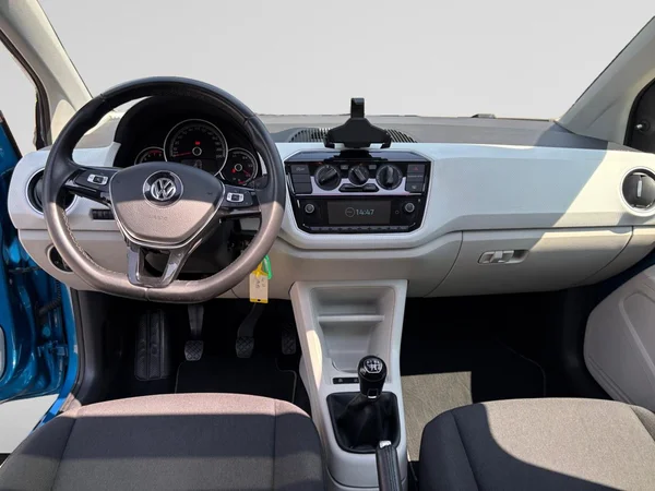 VOLKSWAGEN Up! (2018) — foto 2 van 24