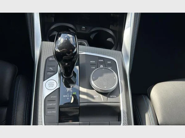 BMW 4 Cabrio (2022) — foto 13 van 29