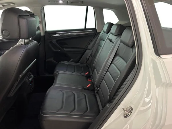 VOLKSWAGEN Tiguan Dsl (2019) — foto 6 van 26