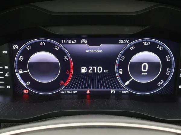 Škoda Karoq (2020) — foto 7 van 23