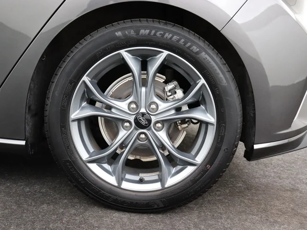 FORD Focus (2020) — foto 7 van 28