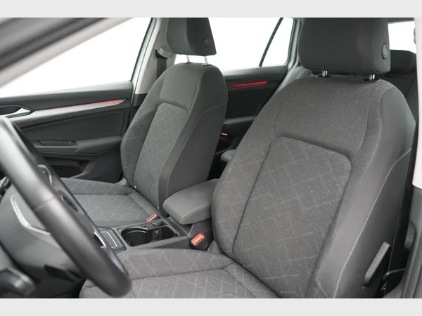 VOLKSWAGEN Golf VIII SW (2021) — foto 6 van 26