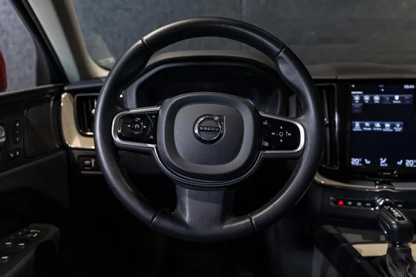 Volvo XC60 (2019) — foto 13 van 44