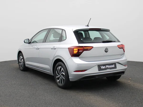 Volkswagen Polo (2022) — foto 12 van 38