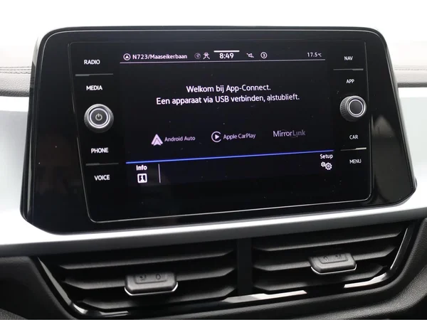 VOLKSWAGEN T-Roc (2022) — foto 7 van 19