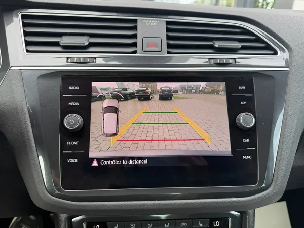 Volkswagen Tiguan (2019) — foto 7 van 24