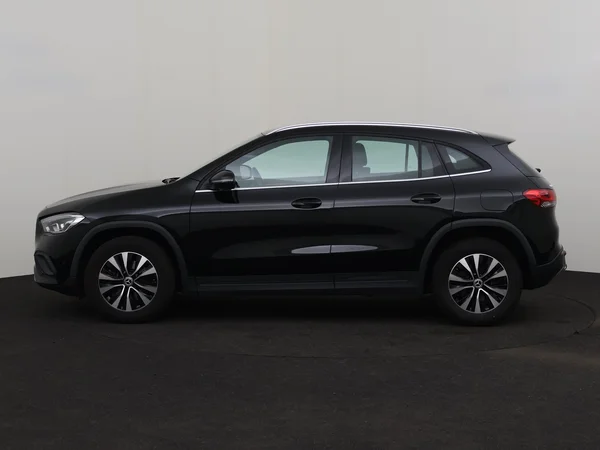 MERCEDES GLA 250 (2021) — foto 12 van 32