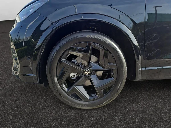 VOLKSWAGEN Tiguan (2026) — foto 8 van 16