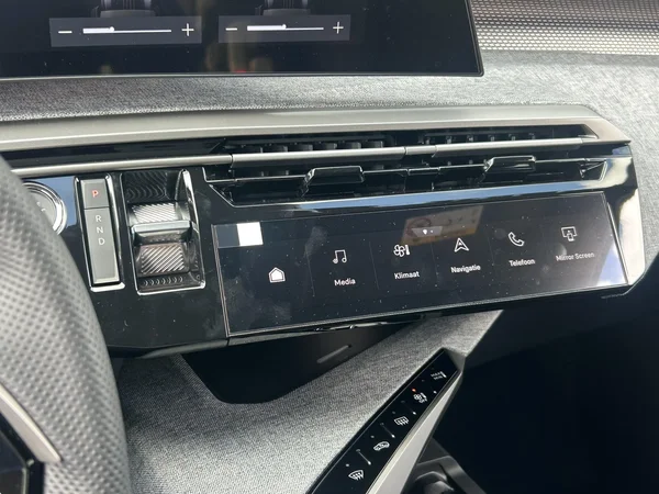 Peugeot e-5008 (2026) — foto 5 van 20