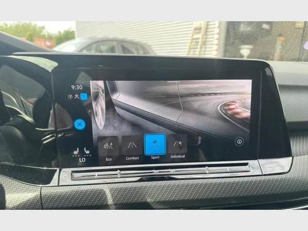 Volkswagen Golf VIII (2023) — foto 18 van 25