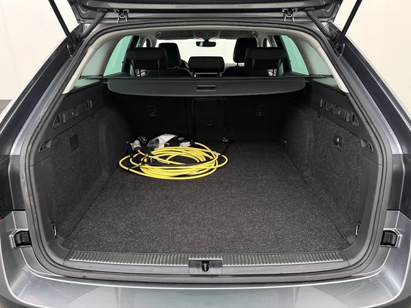 SKODA Superb (2022) — foto 8 van 31