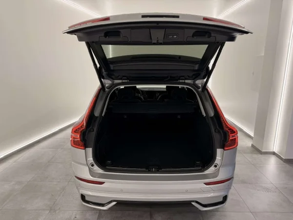 Volvo XC60 (2024) — foto 18 van 20