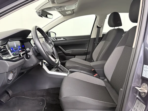 VOLKSWAGEN Polo (2022) — foto 2 van 27