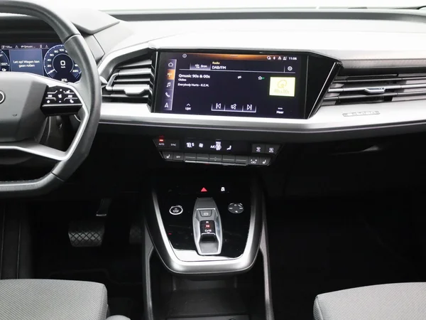 Audi Q4 e-tron (2024) — foto 49 van 50