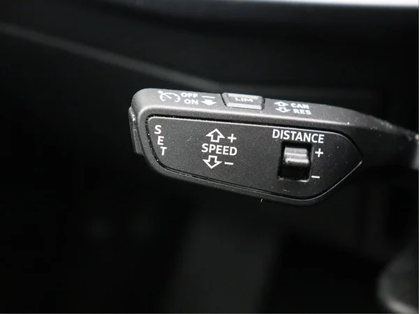 AUDI A3 Sportback PHEV (2025) — foto 3 van 17