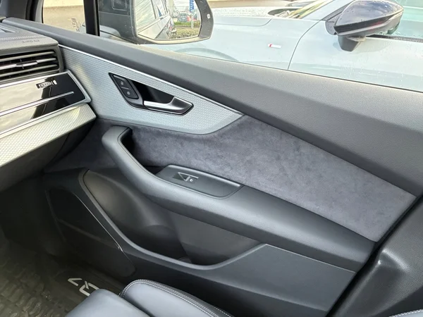AUDI Q7 (2025) — foto 9 van 23