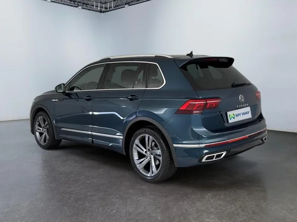 VOLKSWAGEN Tiguan (2023) — foto 15 van 17