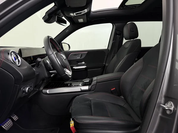 MERCEDES EQB 250 (2022) — foto 2 van 35
