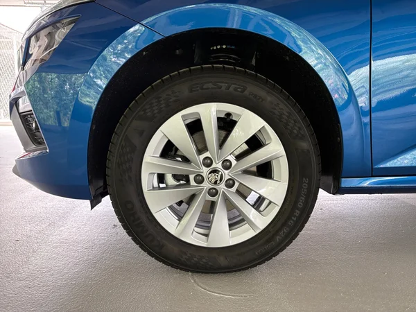 SKODA Kamiq (2025) — foto 15 van 24
