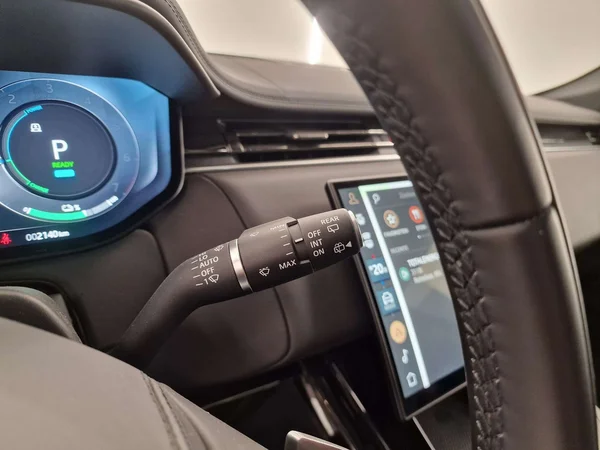 Land Rover Range Rover Sport (2025) — foto 8 van 18